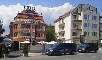 Закопчаха на морето обирджиите на 15 бона в "Младост"