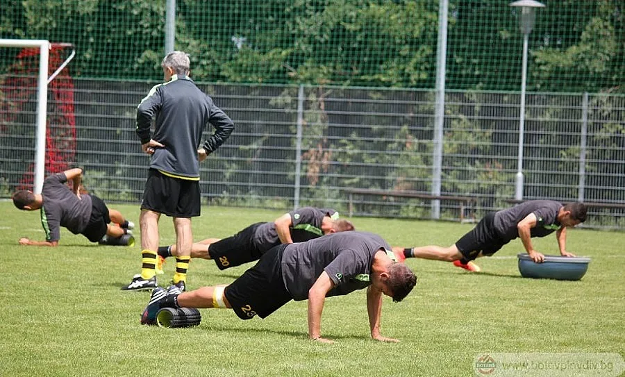 Легенда става шеф в "Ботев"