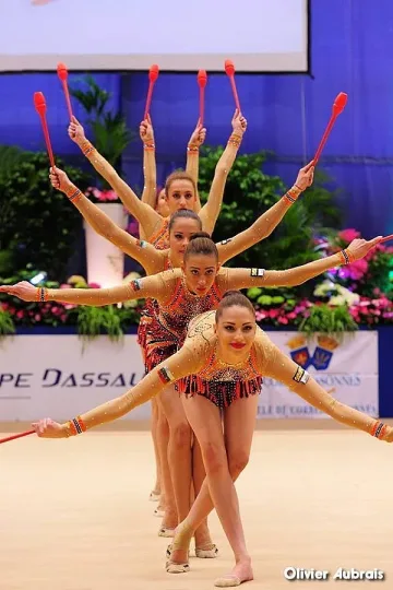 Ансамбълът по художествена гимнастика със злато и бронз от европейското