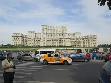 СНИМКИ: Букурещ - близката чужбина