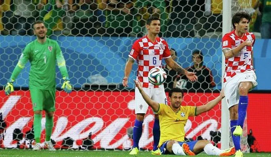 Блатер: Имаше дузпа срещу Хърватия