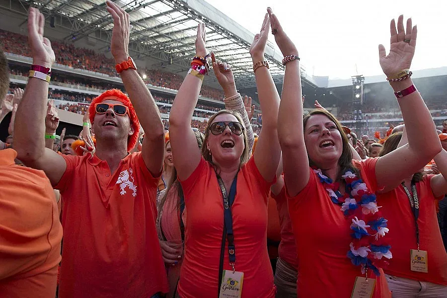 Оранжев вирус удари планетата