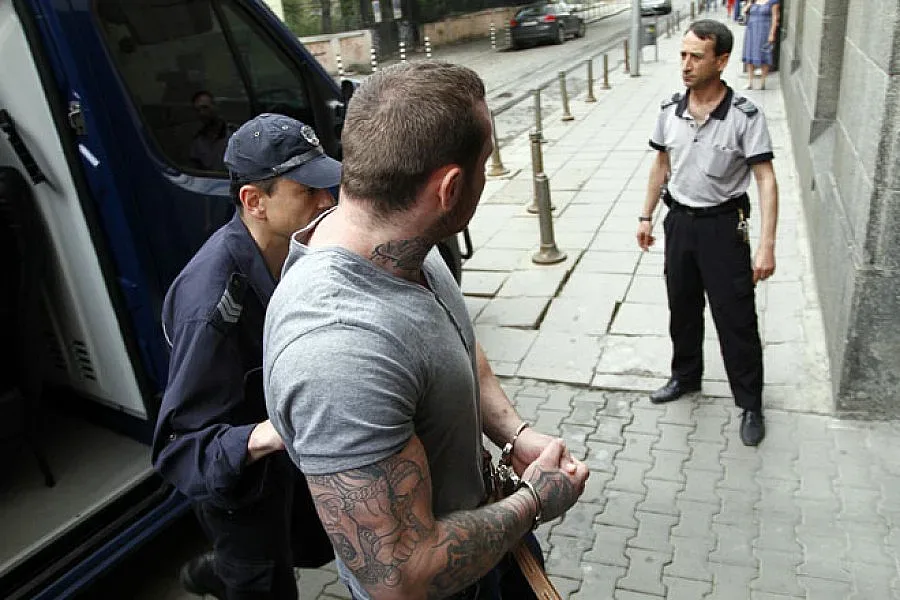 Оставиха убиеца на Емил в ареста