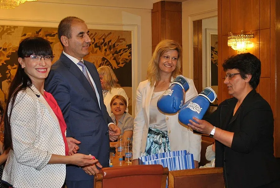 Жени ГЕРБ - Благоевград посетиха парламента в петък 13-и