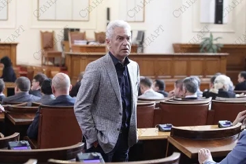 Сидеров: Може Орешарски да е служебен премиер