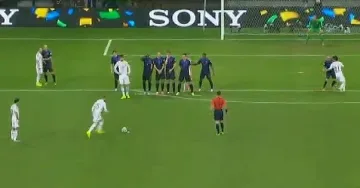 Холандия си върна тъпкано на Испания