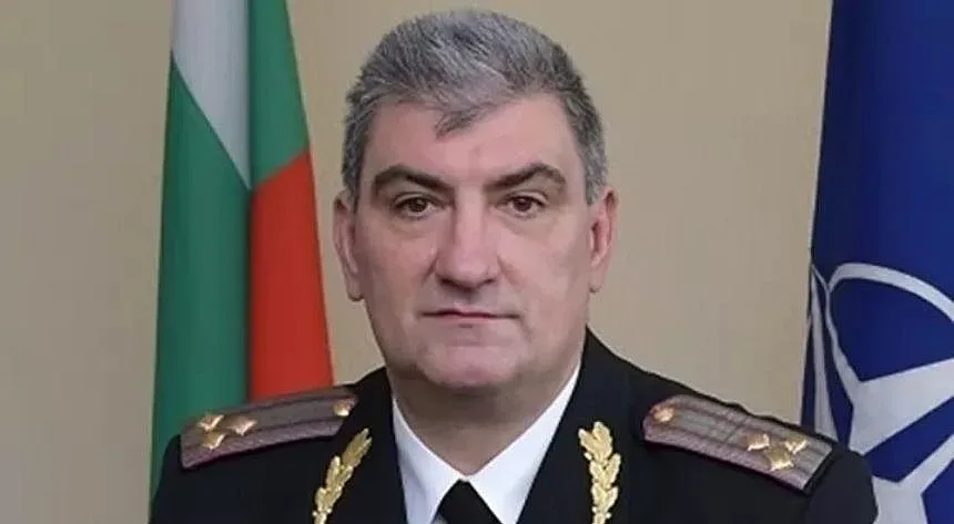 Шефът на Военна полиция побърка държавата. Отлетя на екзотична екскурзия