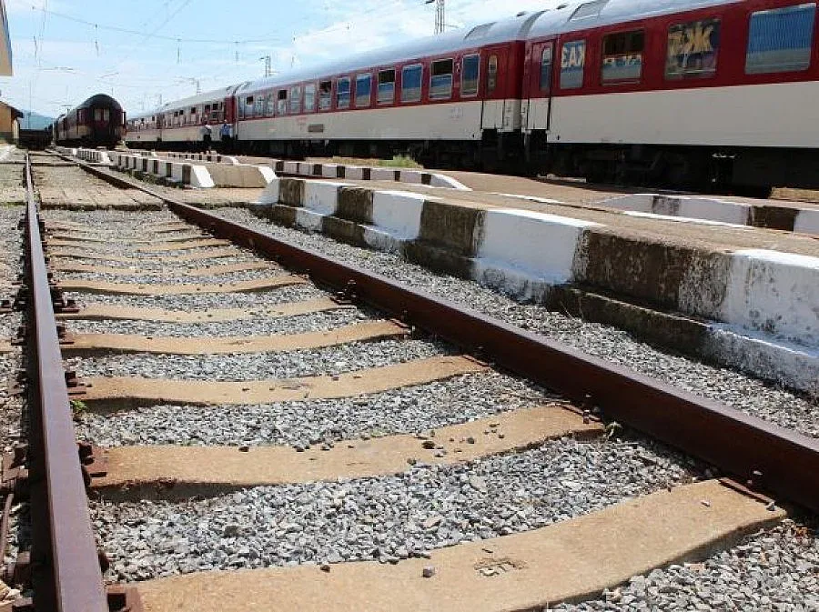 Преговори до дупка за дълговете на БДЖ