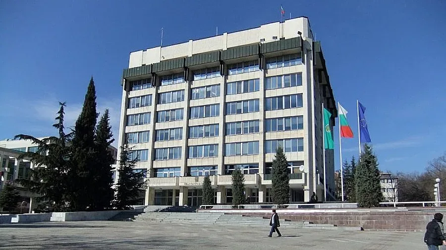 Спряха парите на болница за ден 