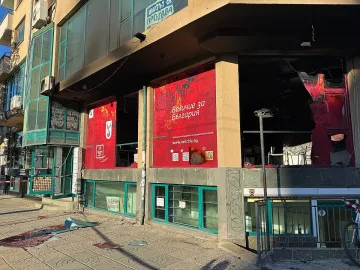 Пожар изпепели офис на "Величие" във Варна