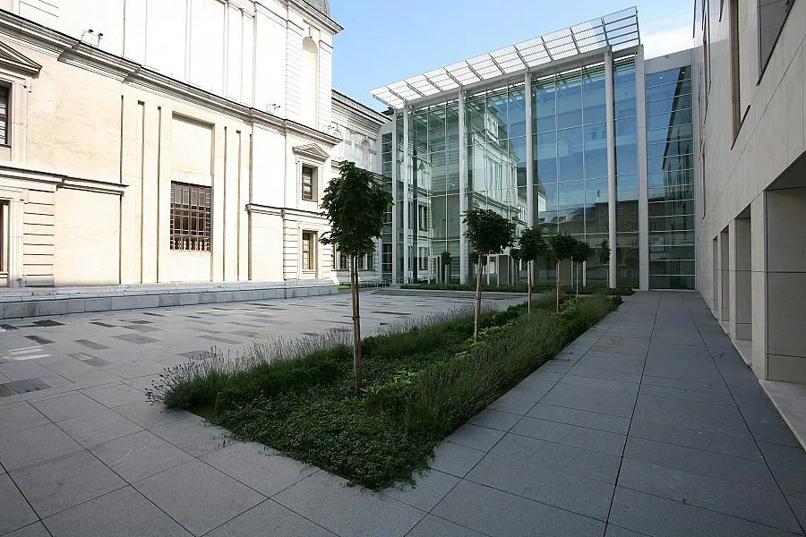 "Квадрат 500" е готов за експонати