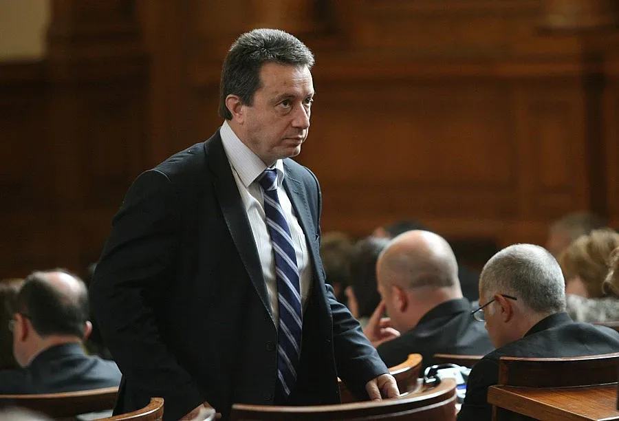 Стоилов: БСП се опитва да поеме инициативата