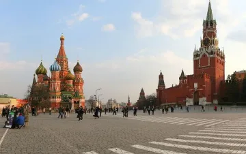 Русия празнува