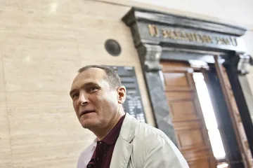 Божков към Митал: От футбол се губи