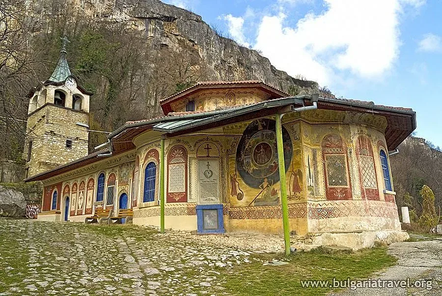 Манастир с 999 жълтици