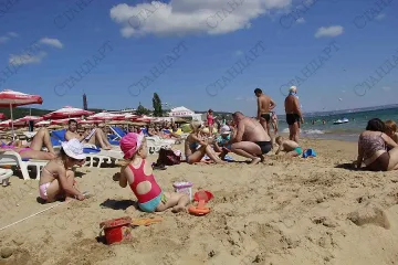 Приемаме осиротели украинчета на почивка у нас