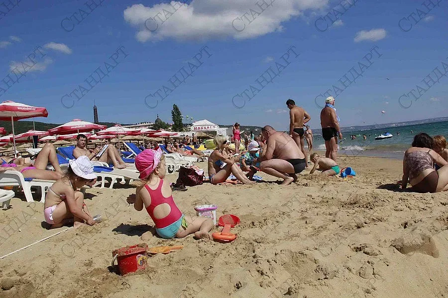 Приемаме осиротели украинчета на почивка у нас