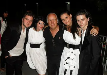 „Петте сезона" и огнени фенери над Татул в „Нощта на Орфей"