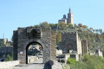 Звук и светлина на Царевец за авджиите в България