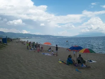 С 30 лева за ден на Бяло море