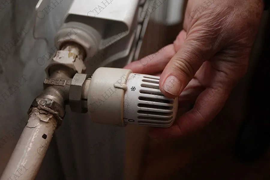 Новите цени на парното и тока на обществено обсъждане