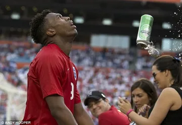 Мълнии и бира удариха Англия (ОБЗОР)