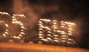 ЗА ЧРД: Телевизията майка с огнено шоу на плажа