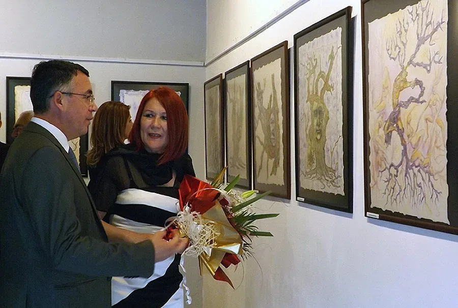 Емел Сезер представя изложбата “Викът на природата” в Кърджали 