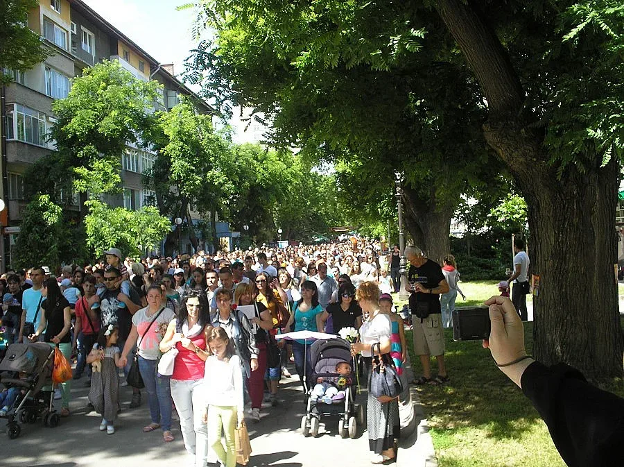 Хиляди заралии в мълчалив поход в защита на живота