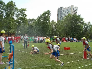 280 млади огнеборци в надпревара по пожаро-приложен спорт