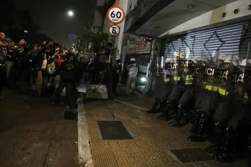 Отново сблъсъци в Бразилия дни преди Световното