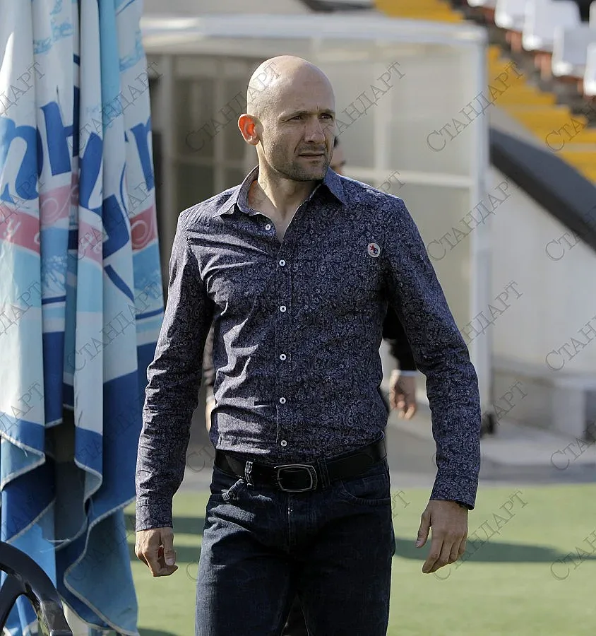 Чистка в Славия, „белите“ освободиха двама титуляри