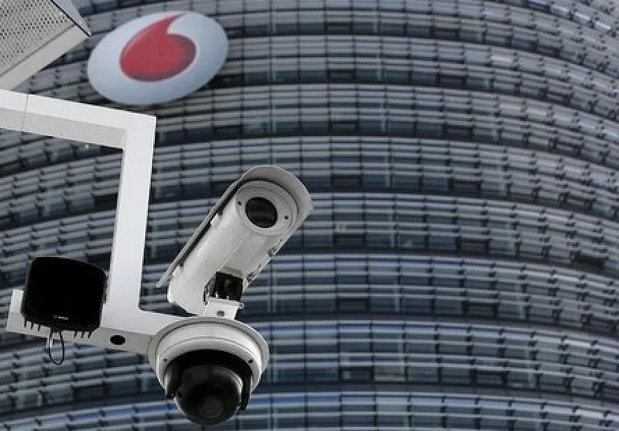 Vodafone обяви как държави следят клиентите й