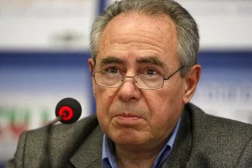 Соцпартията трябва да пожертва Станишев