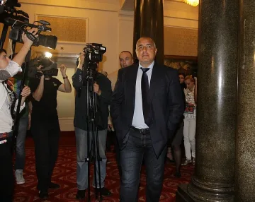 Бойко: Избори веднага или фалит