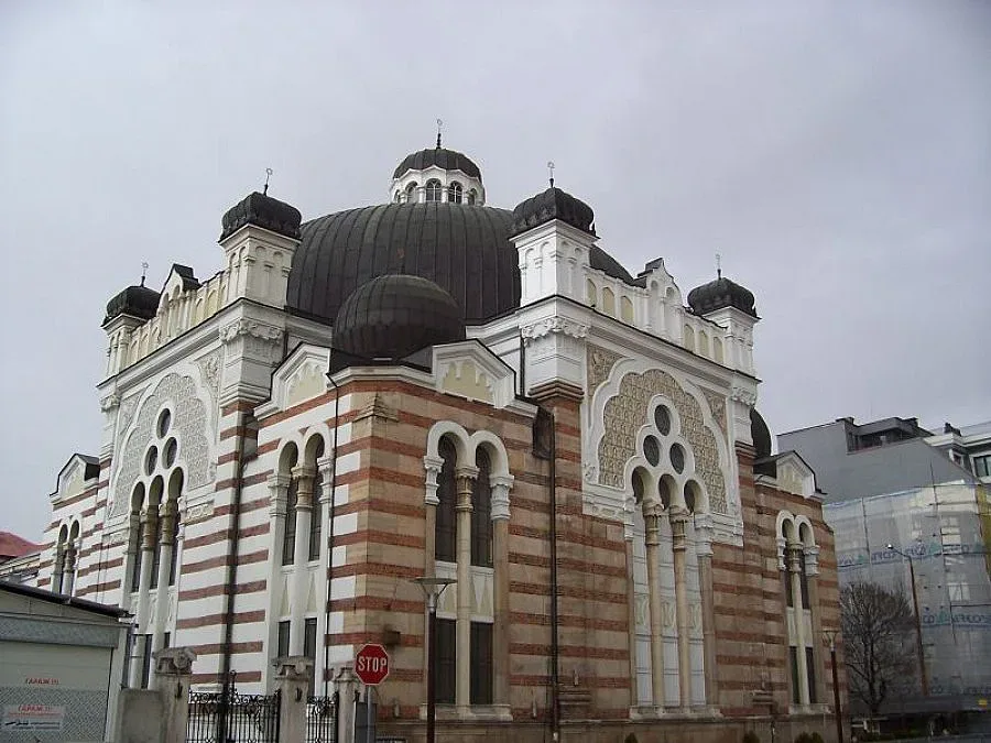 Вандали написаха "Смърт евреи" на софийската синагога