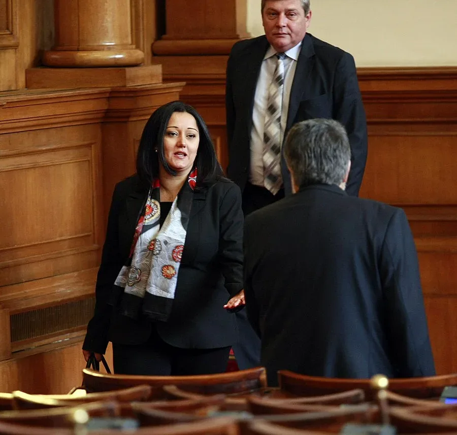 Павлова: Има риск още до 3 млрд. лв европари да бъдат спрени