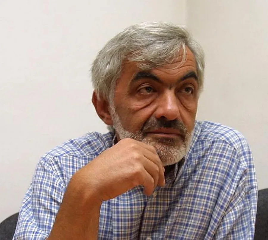 Стоянов: Страх от предсрочен вот ще спаси кабинета