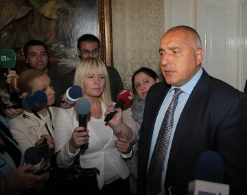 Кафеварката на Бойко ядоса Миков