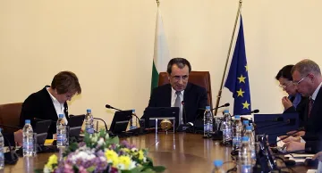 Данъчните и Митниците събраха 594 млн. повече