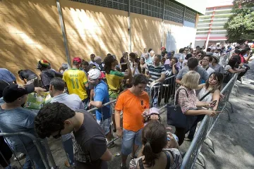 Гаф с билети за Мондиала подлуди бразилска баба