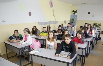 Местят секция на Вазов заради клас с първолаци