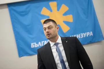 Бареков: Кабинетът води държавата към фалит
