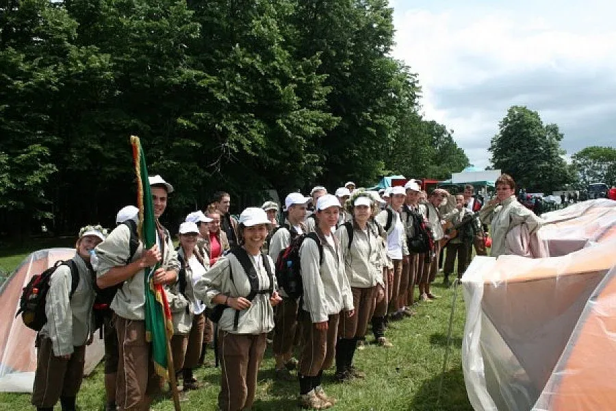 Млади туристи по стъпките на Ботевата чета