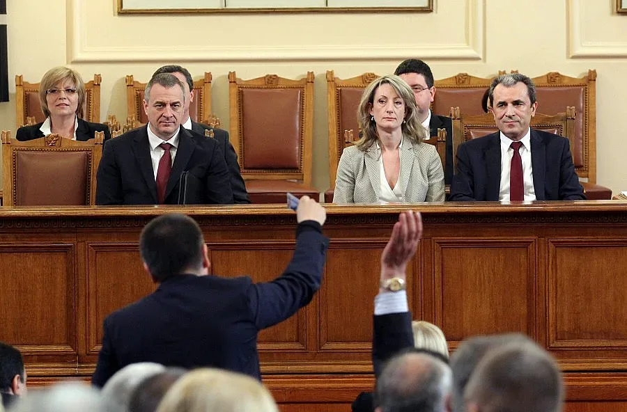 Пишат трети път отчета на правителството