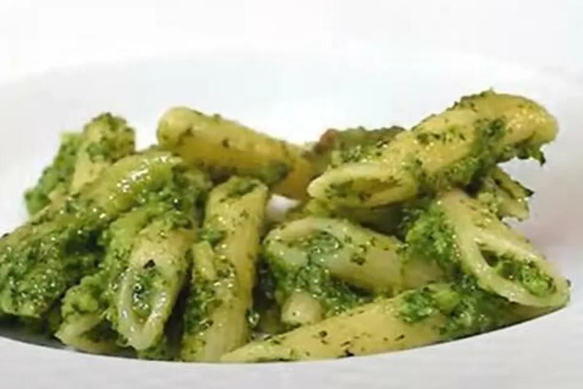 Бързо, лесно, вкусно! Зелена паста с песто