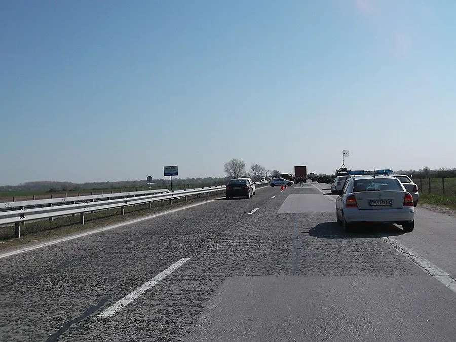 Ограничават временно движението по АМ "Тракия" край Ямбол