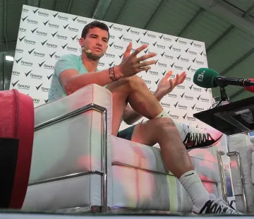 Гришо се жалва от бисквити