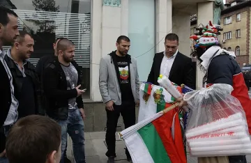 Пулеви ще правят каскади с камиони