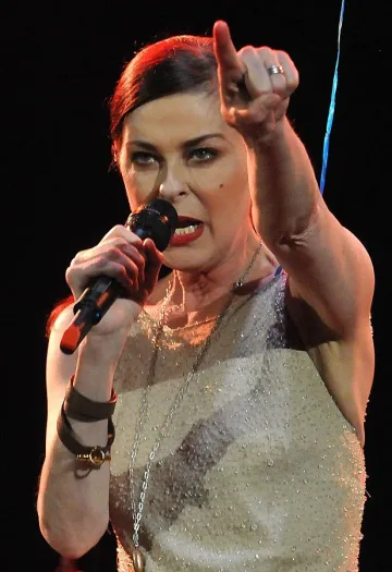 Обичаме те, викаха на Лиса в НДК